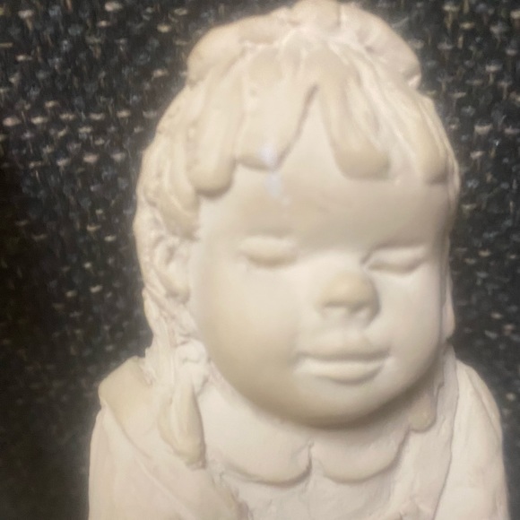 Austin Sculptures “First Love” Figurine - Picture 16 of 16